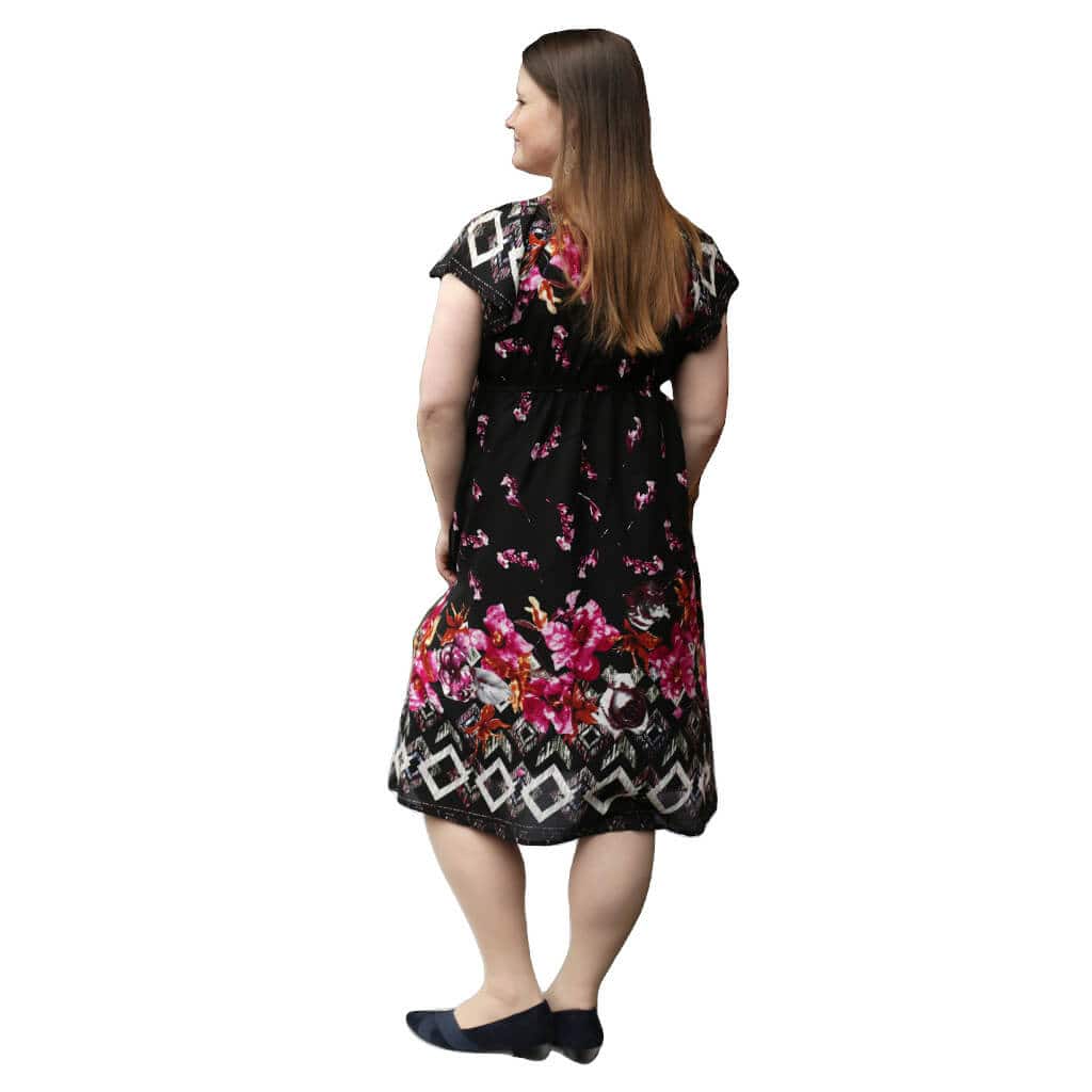 Plus Sommerkleid schwarz Blumenmuster