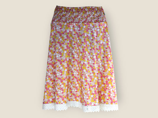 Romantischer Sommerrock Damen mit Blumenmuster und breiter Spitze