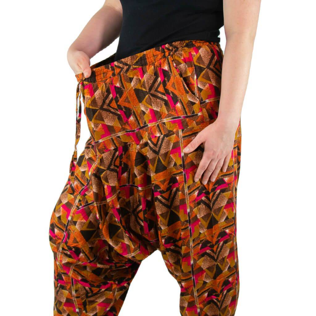 Gemusterte Haremshose mit Taschen